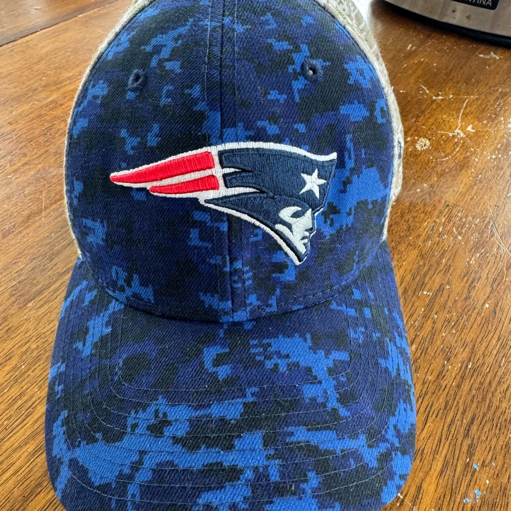 New England Patriots Blue Green camo hat NFL New Era 39THIRTY Sz Med Large